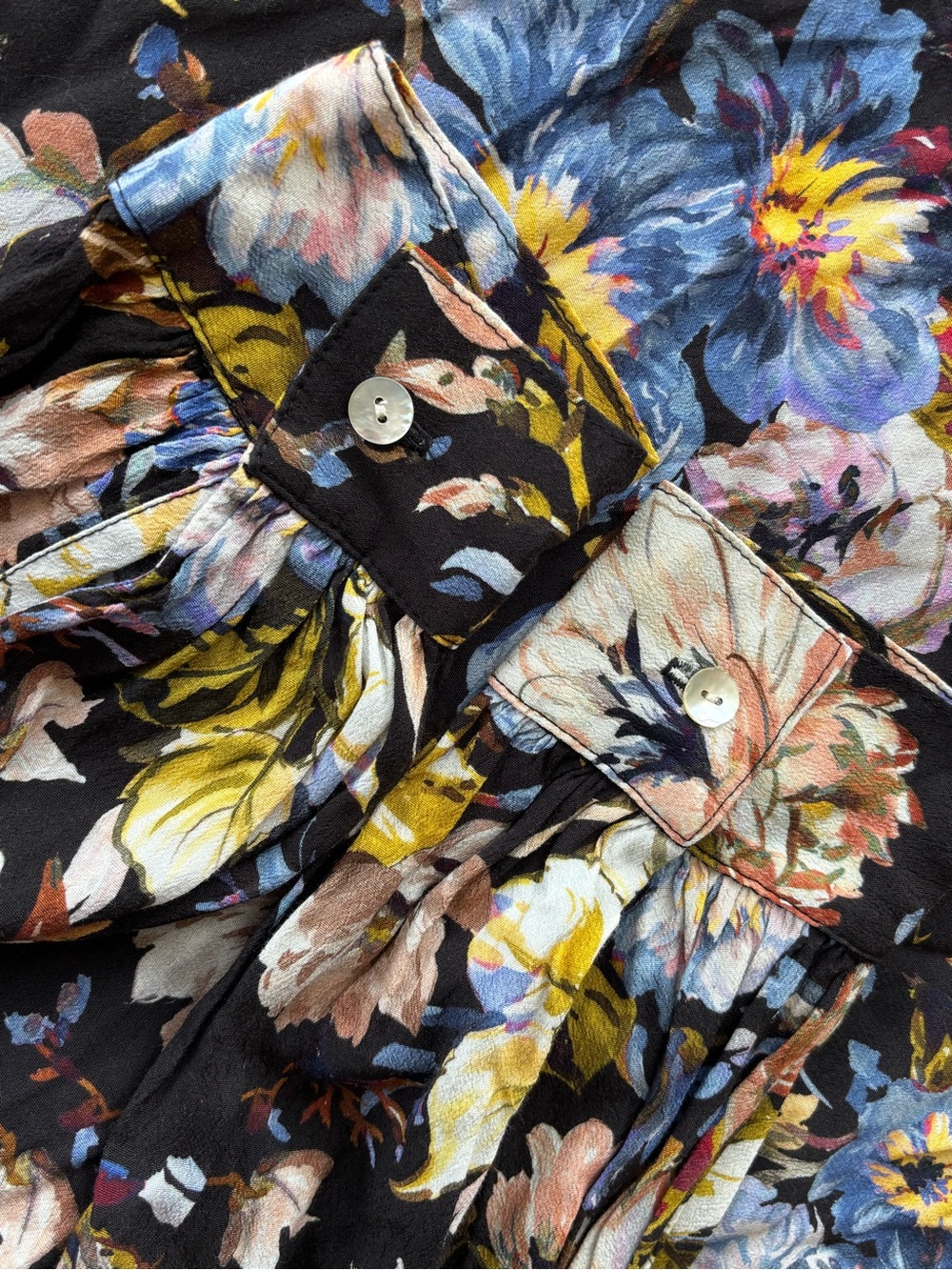 Karen Kane Floral Blouse M Black Blue Pink 100% Viscose Silk Feel V-Neck Y2K - Picture 8 of 15